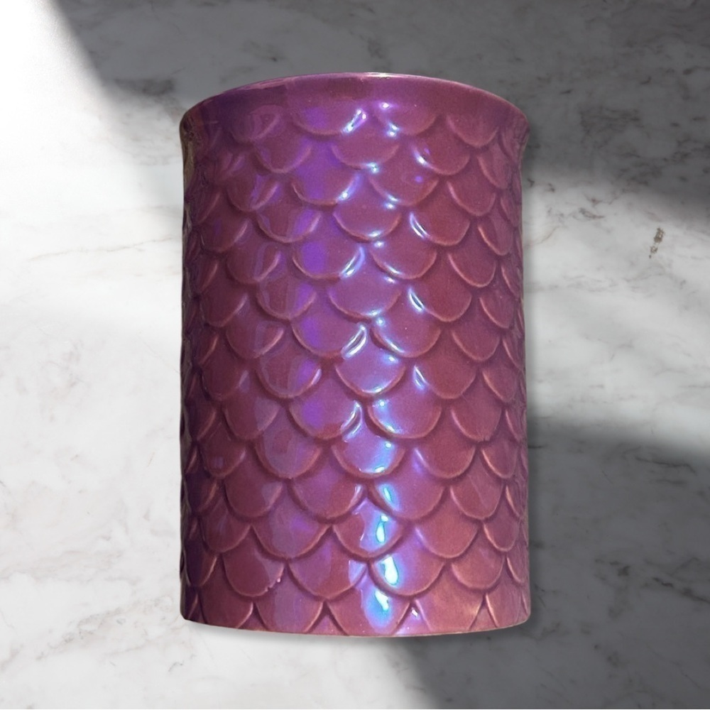 Kohl’s Decorative Mermaid Scale Pen Cup/Makeup Brush Holder In Iridescent Purple